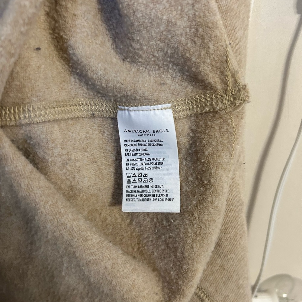 American Eagle cropped sweatshirt - Picture 5 of 6
